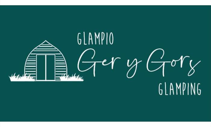 Glampio ger y gors glamping